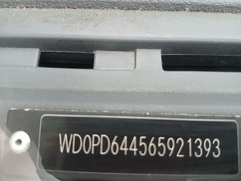 Used 2006 Dodge Sprinter 2500 w/ Comfort Seating Group image 22