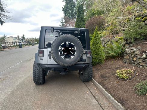 Used 2015 Jeep Wrangler Sport image 5