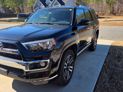 Used 2016 Toyota 4Runner Limited image 1