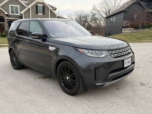 Used 2018 Land Rover Discovery HSE Luxury image 6