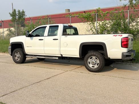 Used 2019 Chevrolet Silverado 2500 W/T AWD/4WD image 5