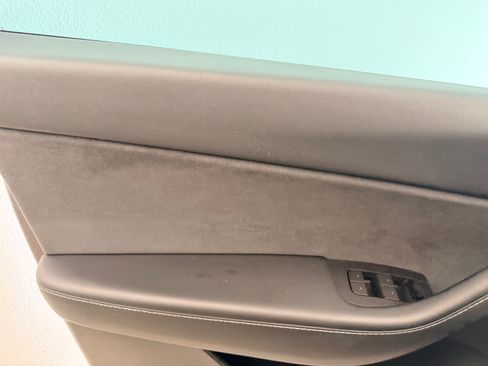 Used 2022 Tesla Model Y Performance image 18