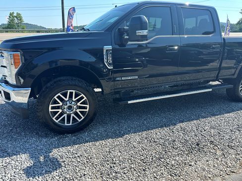 Used 2019 Ford F250 Lariat w/ Lariat Ultimate Package image 5
