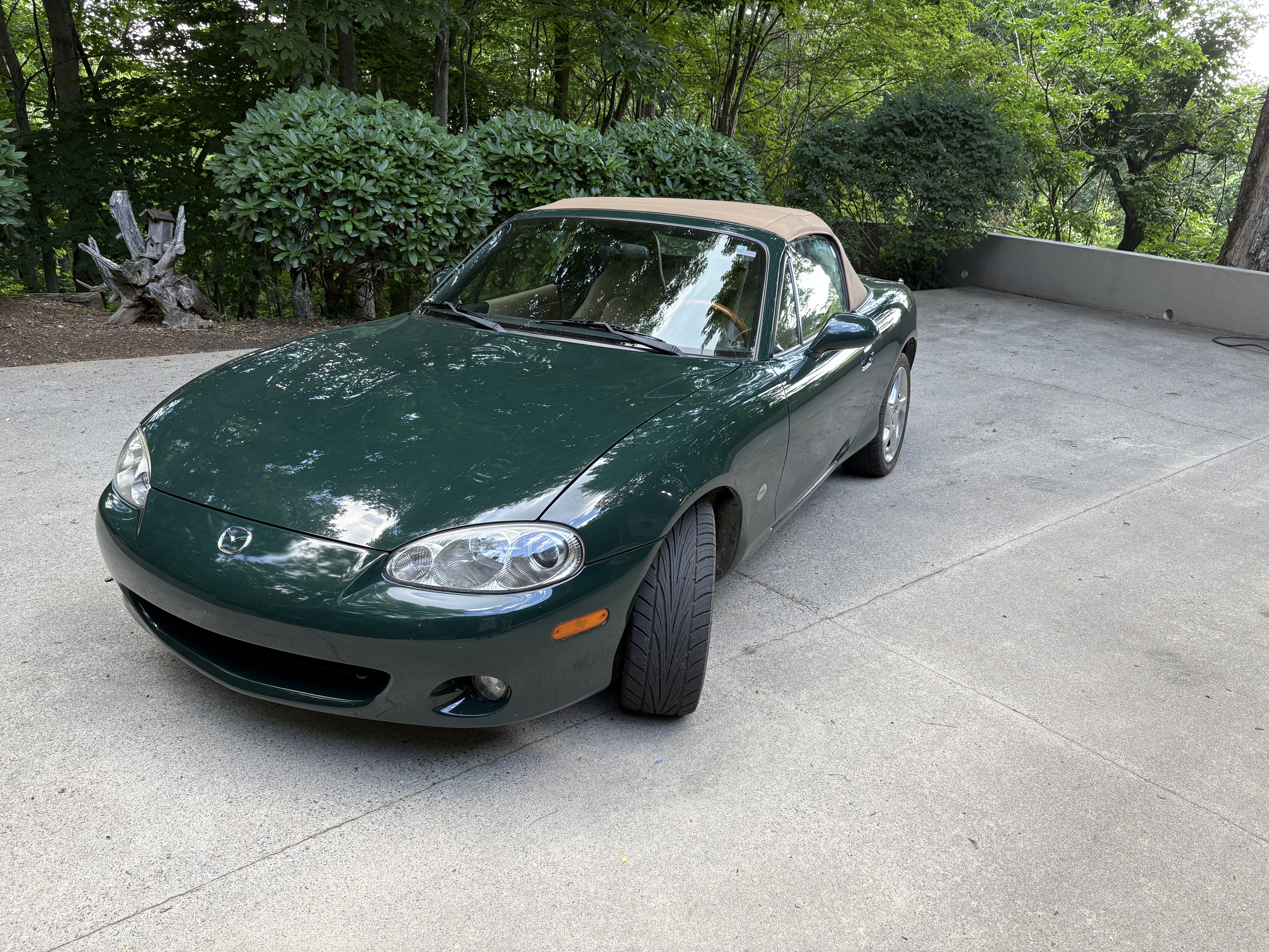 Used 2001 MAZDA MX-5 Miata RWD image 9