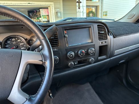 Used 2010 GMC Sierra 2500 SLE AWD/4WD image 8