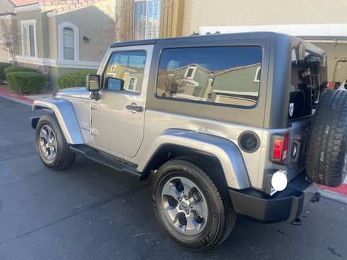 Used 2016 Jeep Wrangler Sahara w/ Connectivity Group image 5
