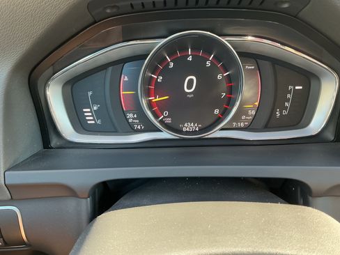 Used 2018 Volvo V60 T5 Cross Country w/ Convenience Package AWD/4WD image 21