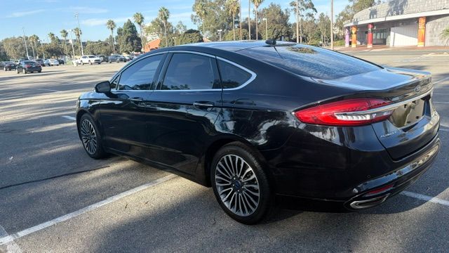 Used 2017 Ford Fusion SE w/ Fusion SE Technology Package FWD image 2