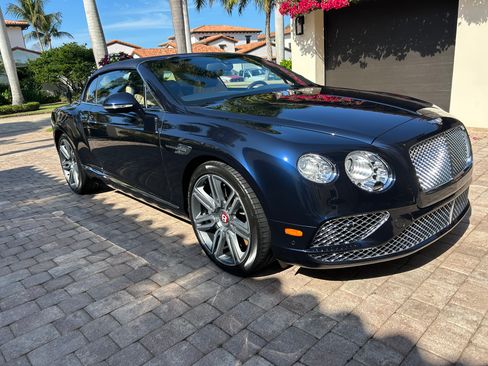 Used 2017 Bentley Continental GT image 4