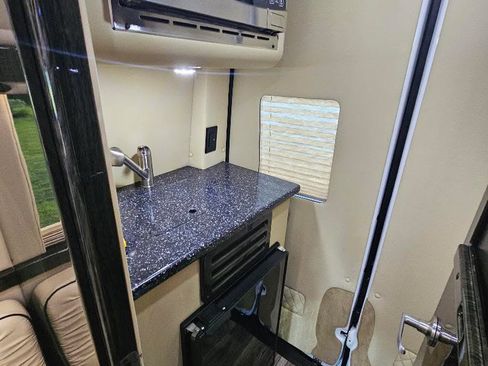 Used 2020 Mercedes-Benz Sprinter 2500 image 6