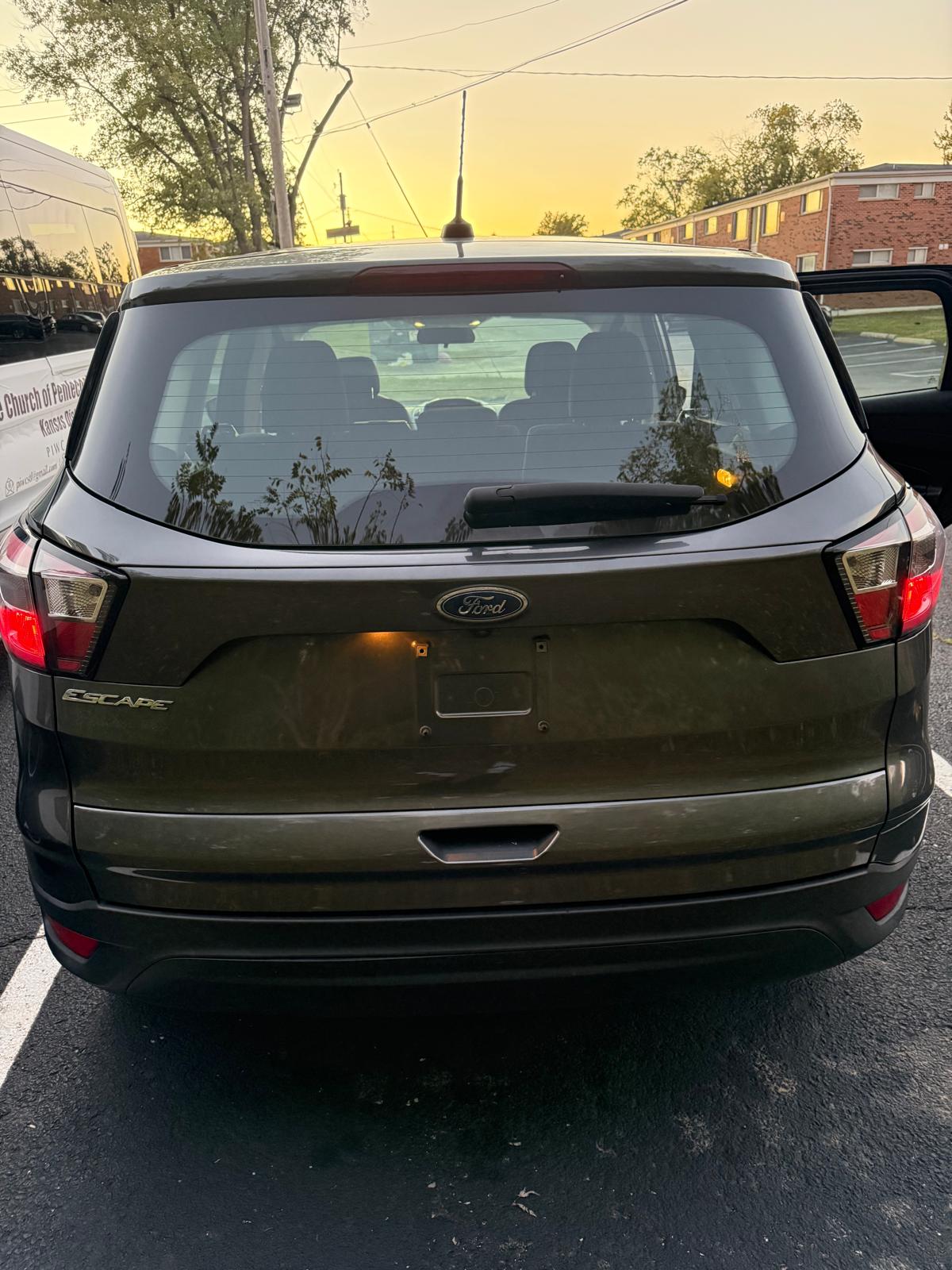 Used 2018 Ford Escape S FWD image 4