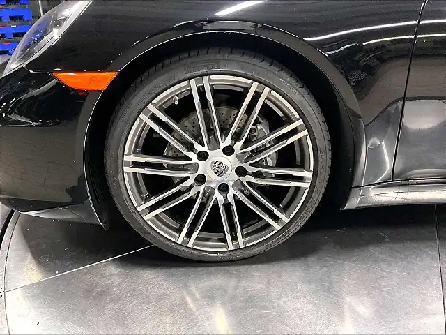 Used 2015 Porsche 911 Carrera image 9