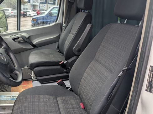 Used 2014 Mercedes-Benz Sprinter 3500 image 2