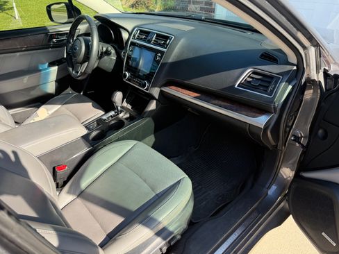 Used 2019 Subaru Outback 2.5i Limited w/ Popular Package #2 AWD/4WD image 8