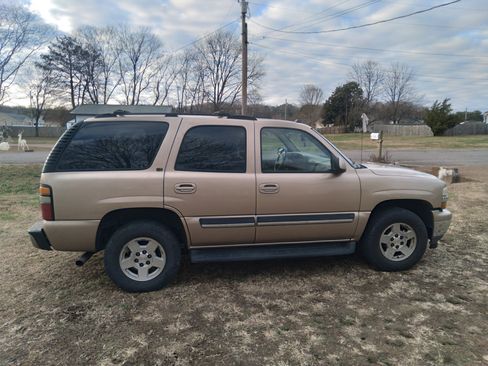 Used 2005 Chevrolet Tahoe LT w/ LT Preferred Equipment Group image 5