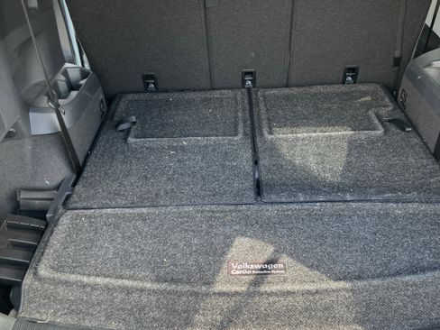 Used 2021 Volkswagen Tiguan SE R-Line image 18