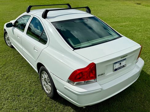 Used 2005 Volvo S60 2.4 image 1