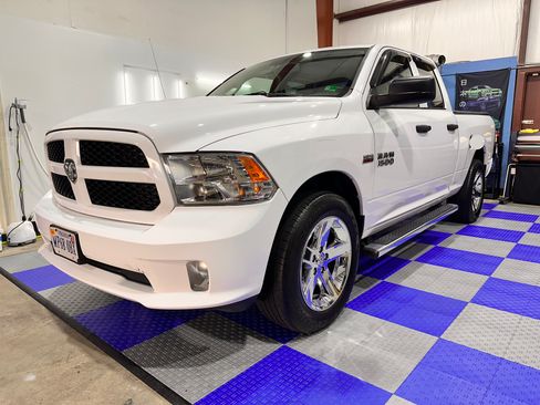 Used 2017 RAM 1500 Express image 1