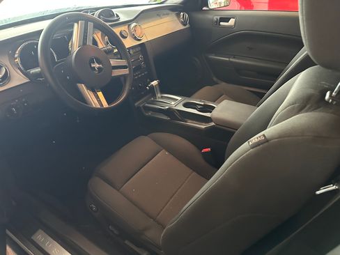 Used 2009 Ford Mustang Premium image 17