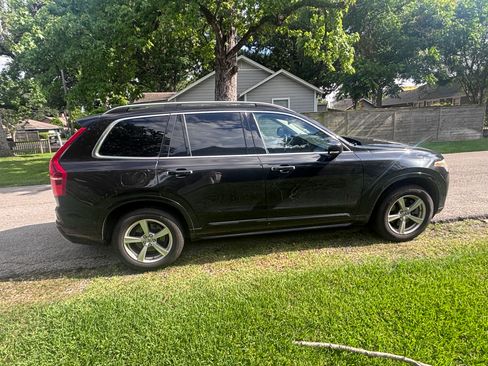 Used 2016 Volvo XC90 T5 Momentum AWD/4WD image 1