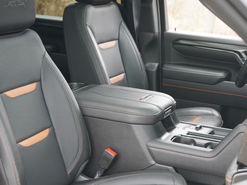 Used 2024 GMC Sierra 2500 AT4 w/ AT4 Premium Plus Package image 29