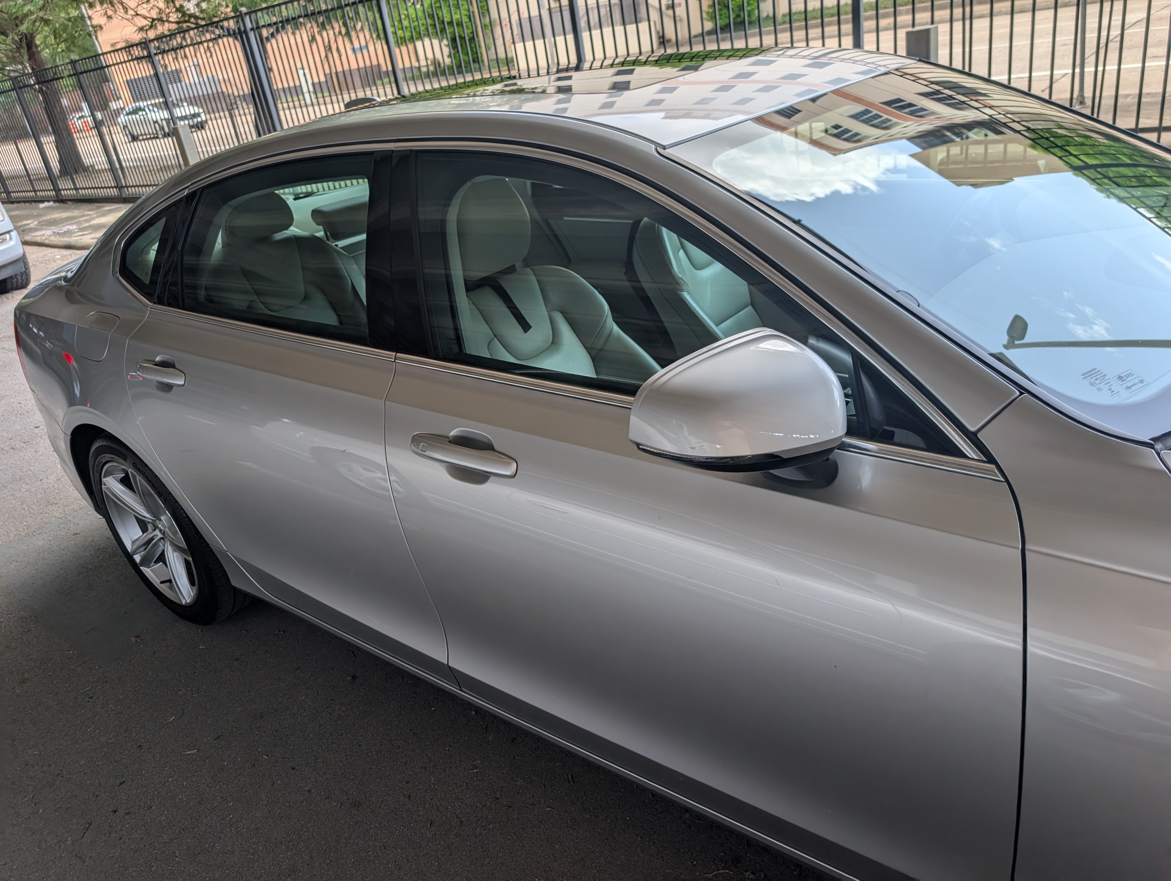 Used 2018 Volvo S90 T5 Momentum FWD image 13