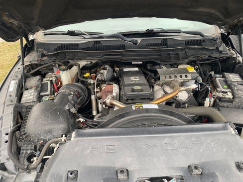 Used 2018 RAM 2500 Tradesman w/ Chrome Appearance Group image 23