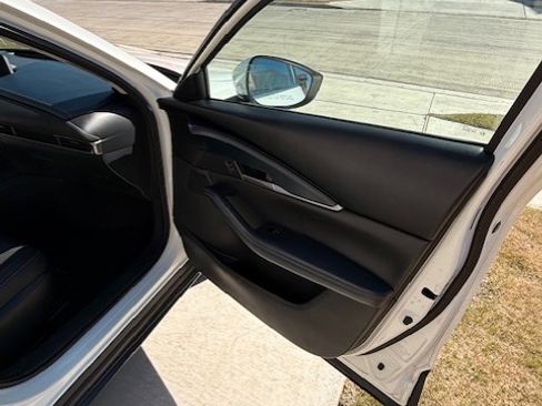 Used 2020 MAZDA CX-30 FWD w/ Select Package image 5