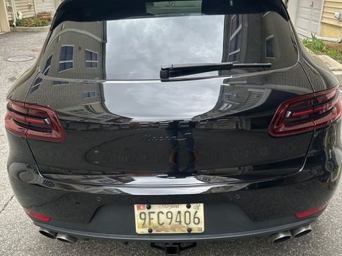 Used 2017 Porsche Macan S image 11