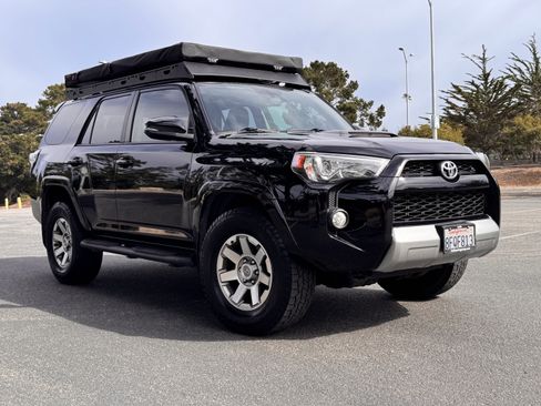 Used 2016 Toyota 4Runner Trail Premium AWD/4WD image 2