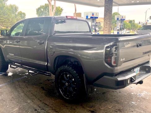 Used 2015 Toyota Tundra SR5 w/ SR5 Upgrade Package image 9
