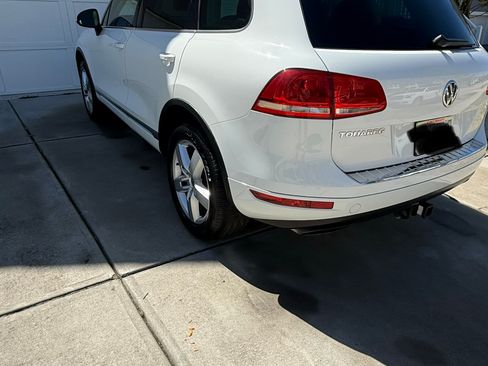 Used 2014 Volkswagen Touareg VR6 AWD/4WD image 6