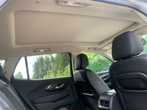 Used 2019 GMC Terrain Denali w/ GMC Pro Grade Package AWD/4WD image 25