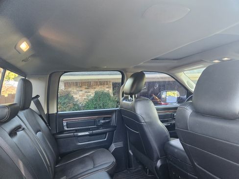 Used 2015 RAM 1500 Laramie w/ Convenience Group image 13