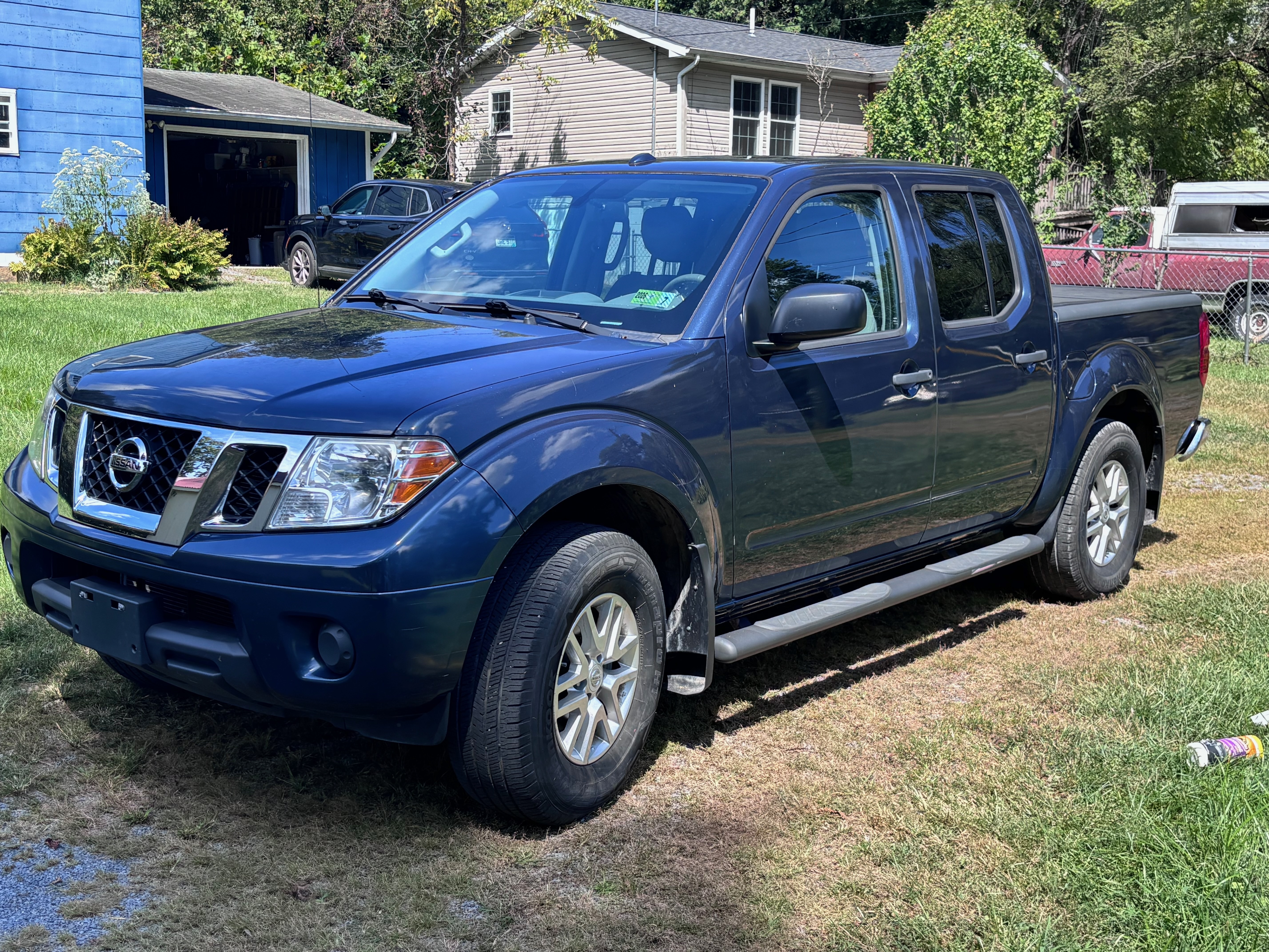 Used 2017 Nissan Frontier SV w/ Moonroof Package AWD/4WD image 1