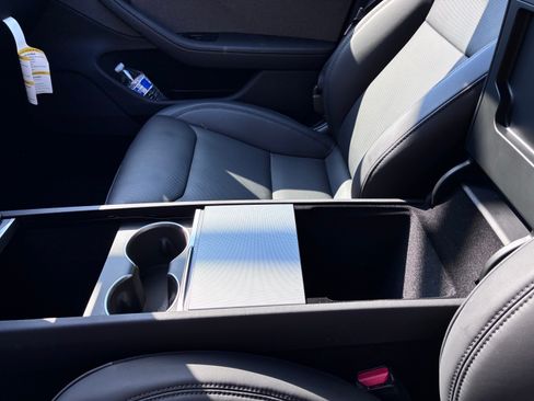 Used 2024 Tesla Model 3 Long Range RWD image 4