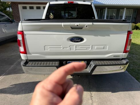 Used 2023 Ford F150 Lariat w/ Equipment Group 502A High image 15