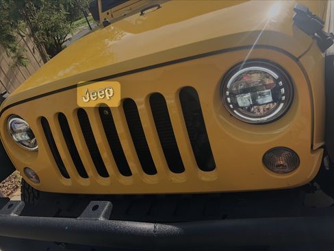 Used 2015 Jeep Wrangler Unlimited Sport w/ Quick Order Package 24S AWD/4WD image 4