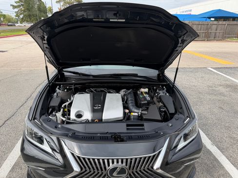 Used 2021 Lexus ES 350 w/ Premium Package image 12