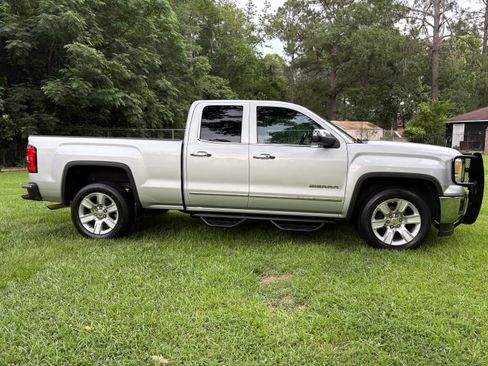 Used 2015 GMC Sierra 1500 SLT w/ SLT Preferred Package RWD image 5