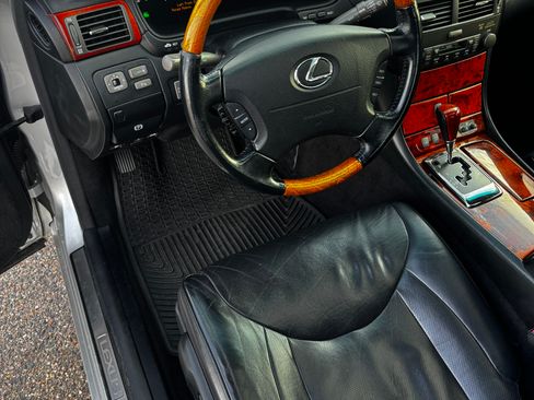 Used 2006 Lexus LS 430 image 11