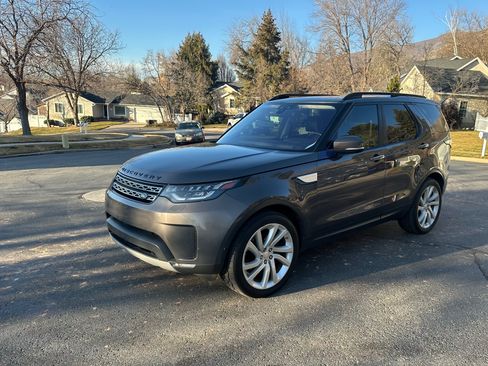 Used 2017 Land Rover Discovery HSE Luxury image 4