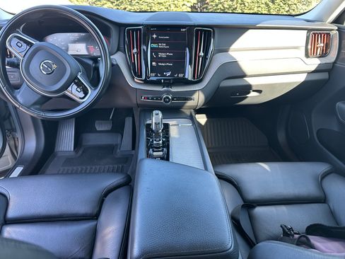 Used 2018 Volvo XC60 T8 Inscription w/ Advanced Package image 6