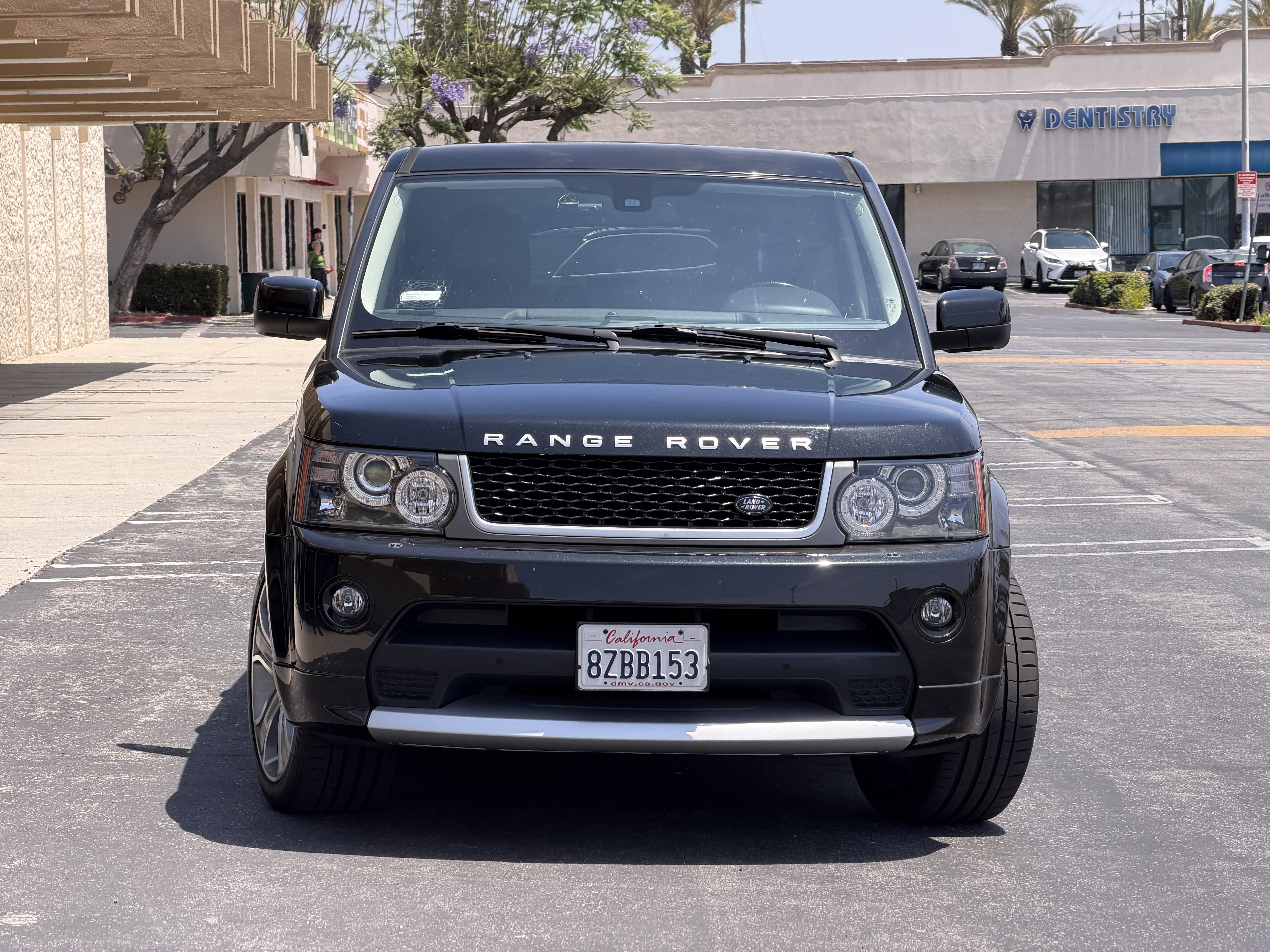 Used 2011 Land Rover Range Rover Sport HSE AWD/4WD image 2