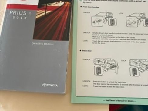 Used 2012 Toyota Prius C One image 4