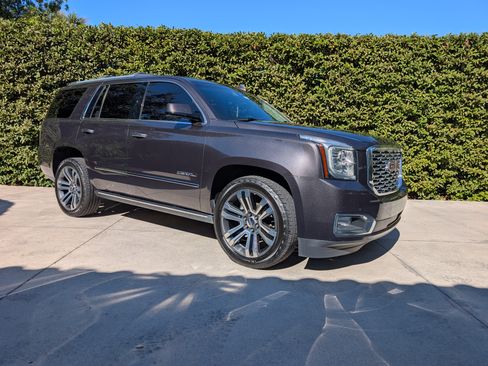 Used 2018 GMC Yukon Denali w/ Denali Ultimate Package image 10