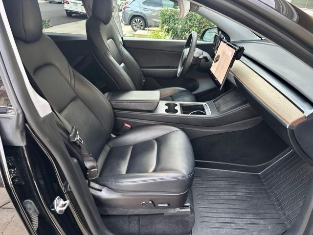 Used 2021 Tesla Model Y Long Range AWD/4WD image 9