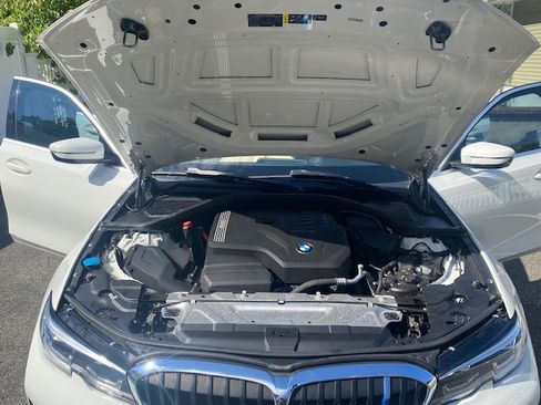 Used 2019 BMW 330i xDrive Sedan w/ Convenience Package AWD/4WD image 32