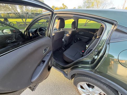 Used 2016 Honda HR-V EX image 15