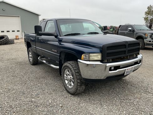 Used 2002 Dodge Ram 2500 Truck 4x4 Quad Cab image 2